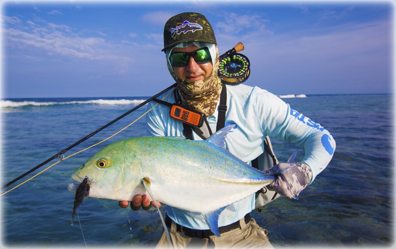 erik-petersen-bluefin-on-the-fly-rod-maldives